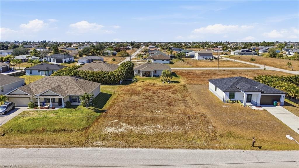 302 NW 27th AVE CAPE CORAL, FL 33993