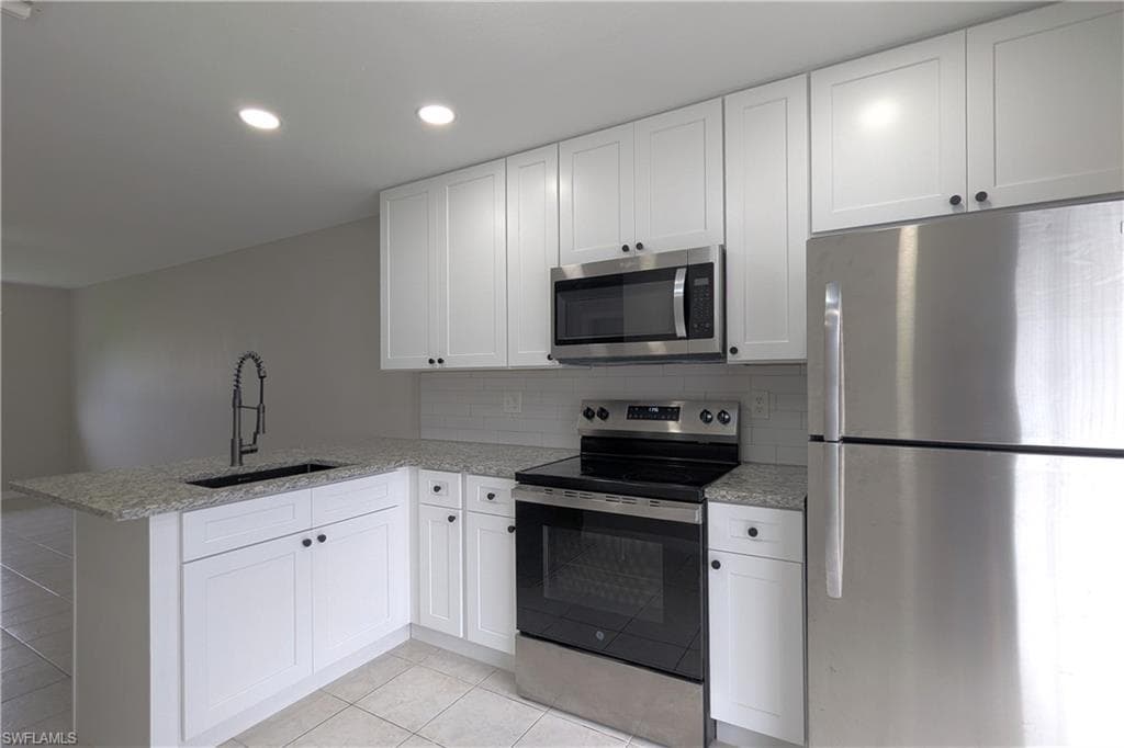 427 NE Pine Island LN 2 CAPE CORAL, FL 33909
