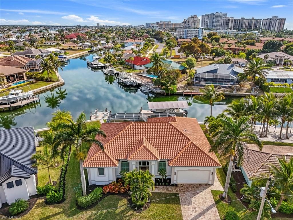 829 Wintergreen CT MARCO ISLAND, FL 34145