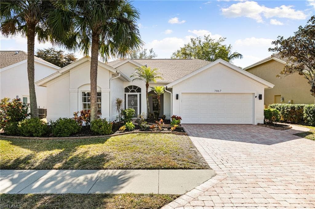 7867 Gardner DR NAPLES, FL 34109