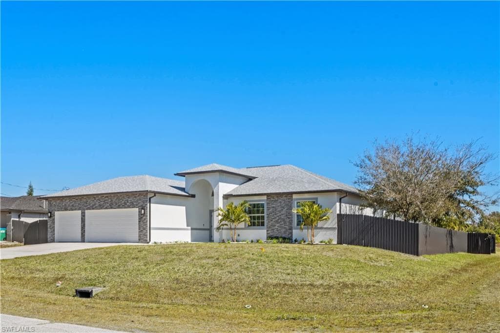 401 NW 27th AVE CAPE CORAL, FL 33993