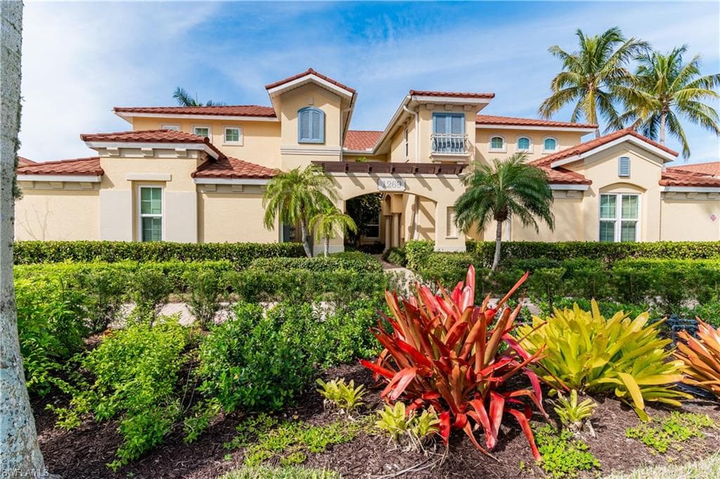 1269 RIALTO WAY 101 NAPLES, FL 34114
