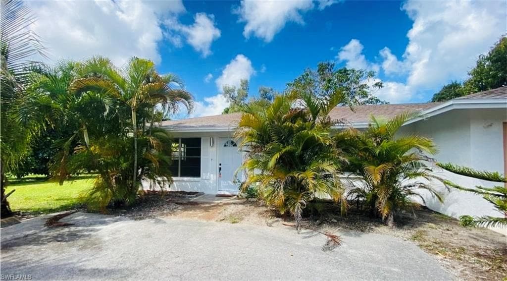 4551 Capri DR E A NAPLES, FL 34103