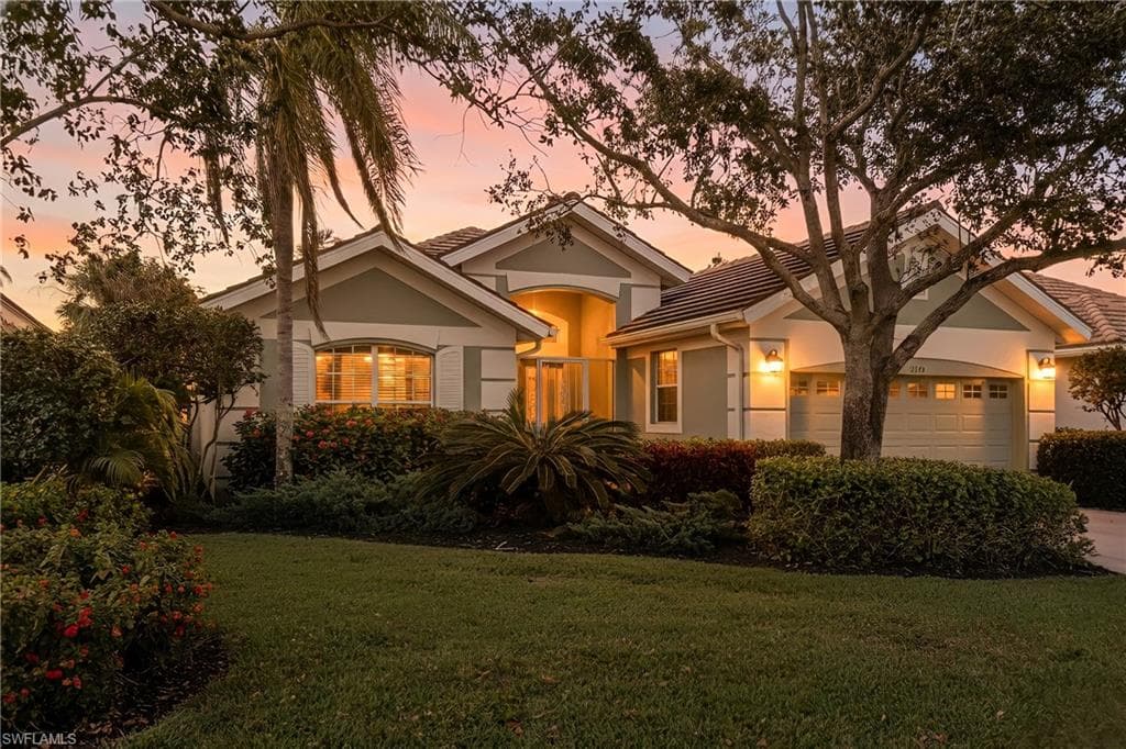 1768 Winding Oaks WAY NAPLES, FL 34109