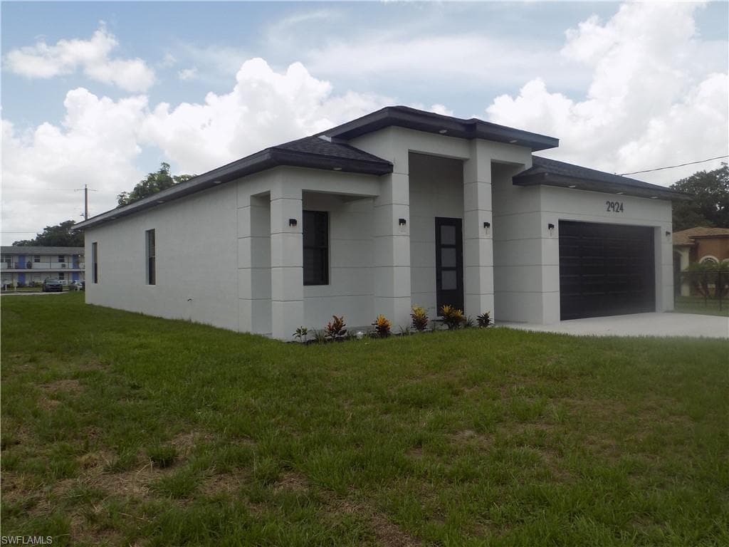 2924 Dunbar AVE FORT MYERS, FL 33916