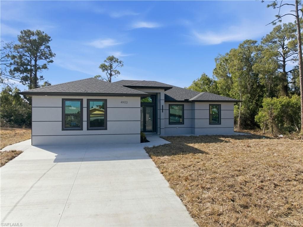 4903 Lee CIR N LEHIGH ACRES, FL 33971