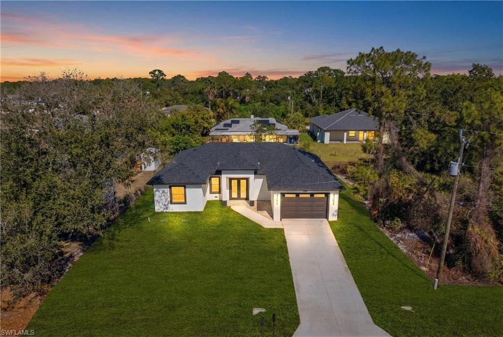 2910 9th ST W LEHIGH ACRES, FL 33971