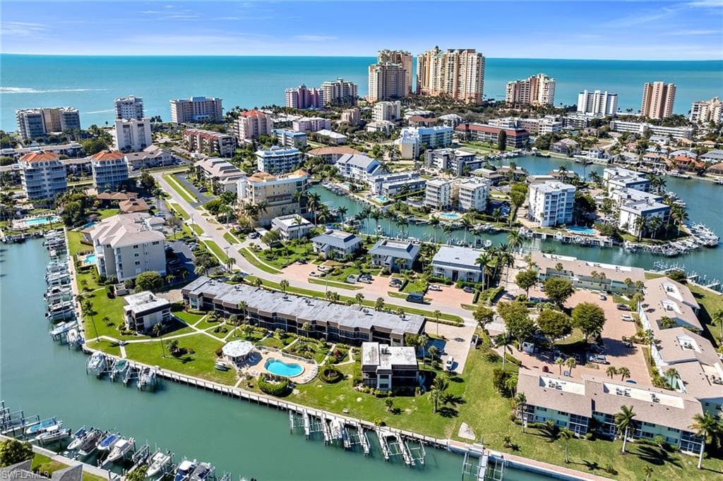 881 Panama CT 202 MARCO ISLAND, FL 34145