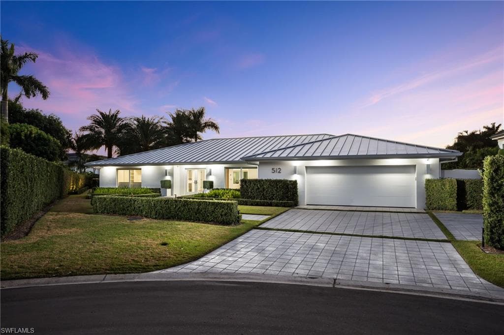 512 Neapolitan LN NAPLES, FL 34103