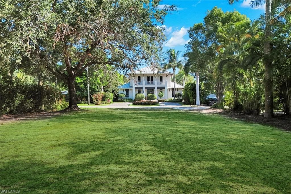 760 1st AVE N NAPLES, FL 34102