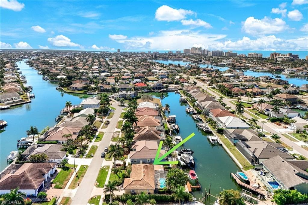 20 Hickory CT MARCO ISLAND, FL 34145