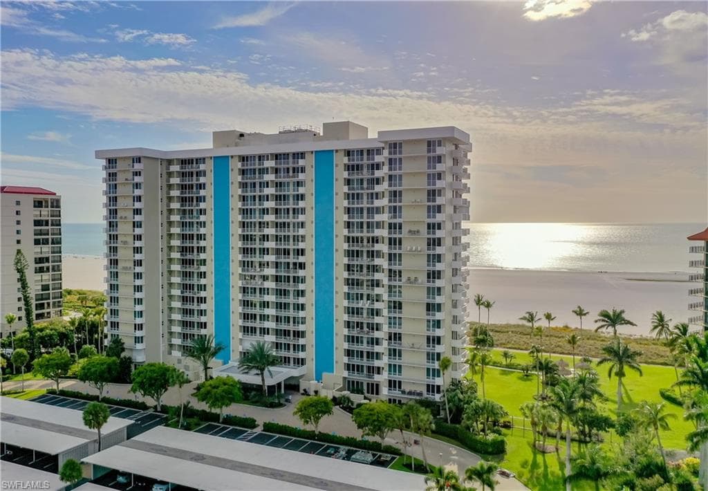 140 Seaview CT 705S MARCO ISLAND, FL 34145