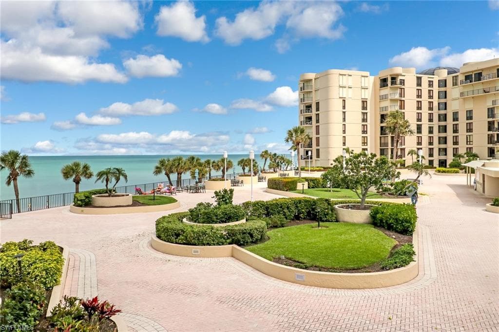 3115 Gulf Shore BLVD N 103S NAPLES, FL 34103
