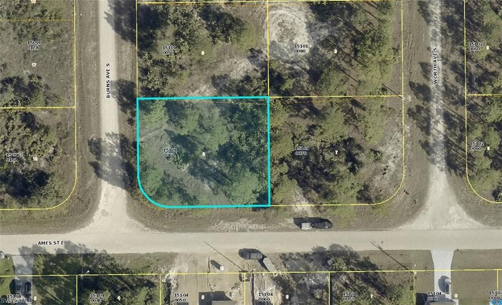 851 Burns AVE S LEHIGH ACRES, FL 33974
