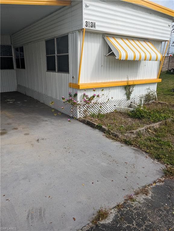 3834 Unique CIR FORT MYERS, FL 33908