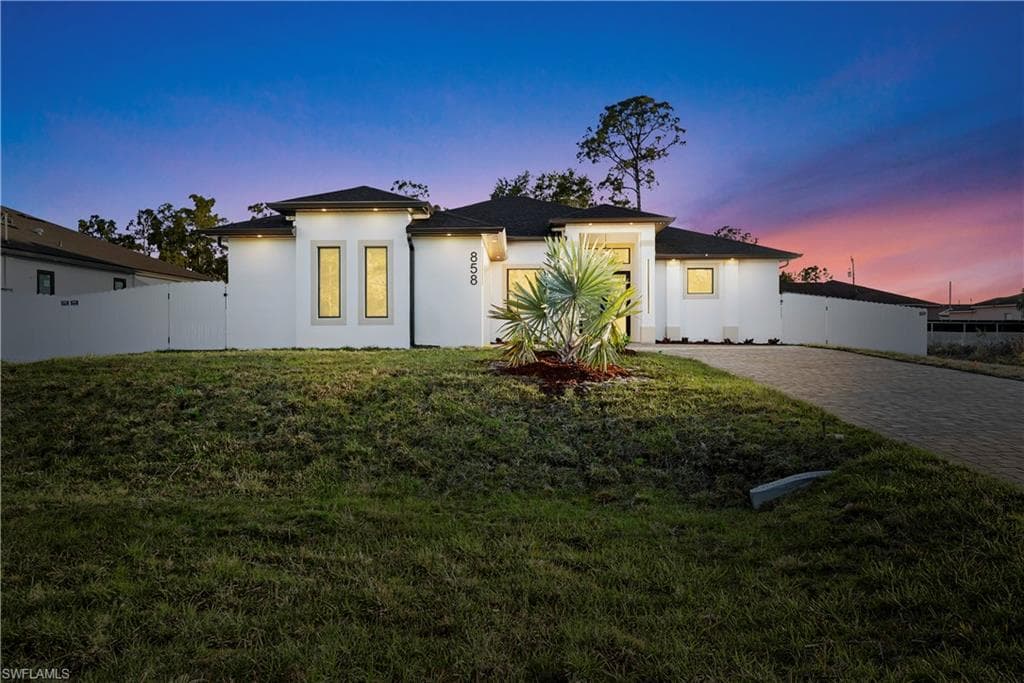 858 Nimitz BLVD LEHIGH ACRES, FL 33974
