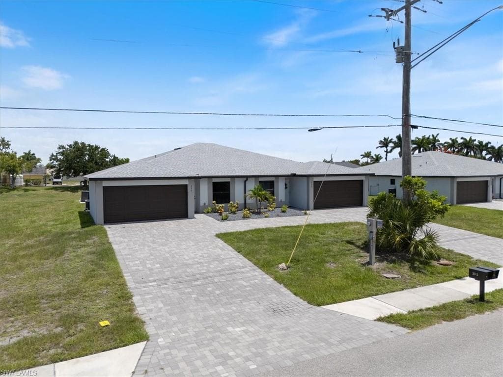 333-335 47th TER CAPE CORAL, FL 33914