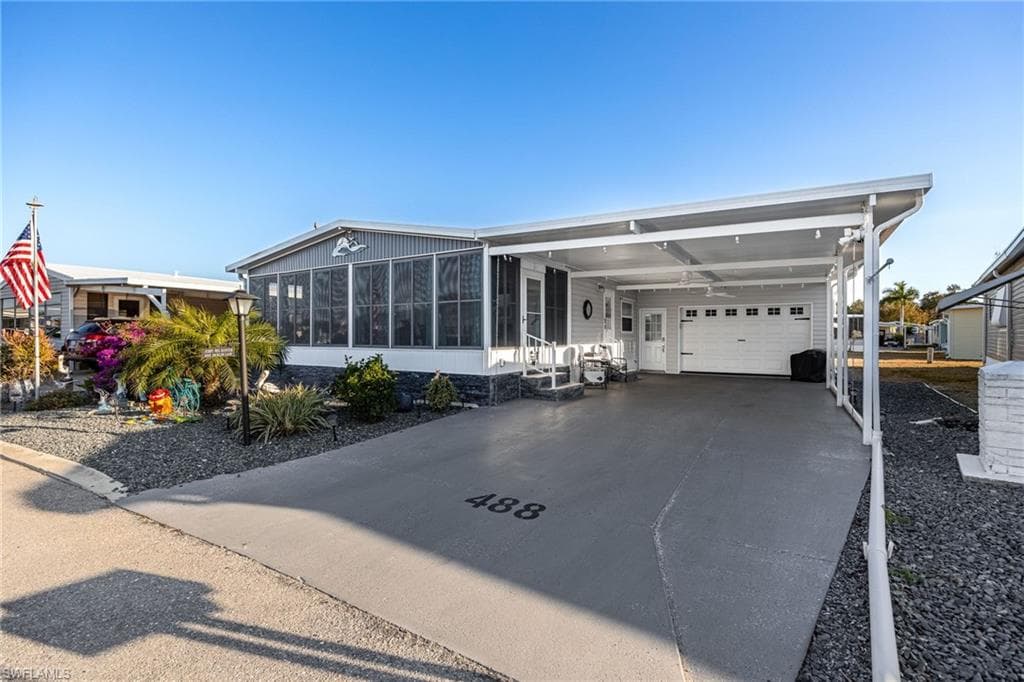 488 Jacklin LN NORTH FORT MYERS, FL 33903