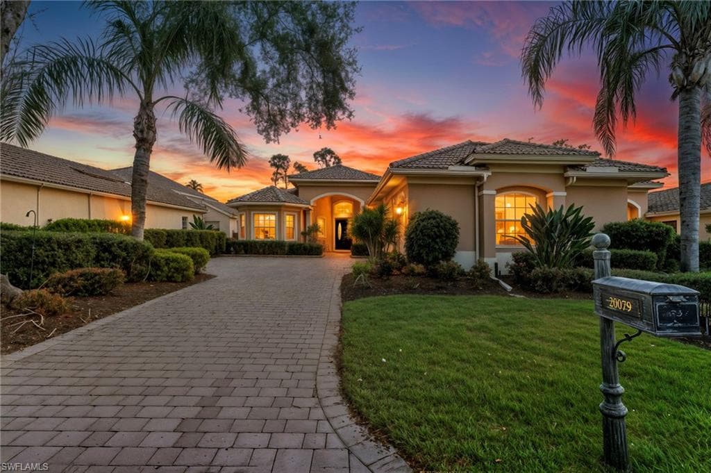 20079 Markward CRCS ESTERO, FL 33928