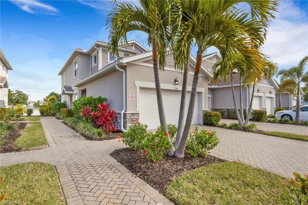 4687 Arboretum CIR 101 NAPLES, FL 34112