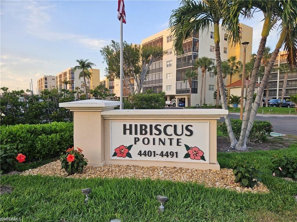 Hibiscus pointe #82 Bay Beach LN FORT MYERS BEACH, FL 33931