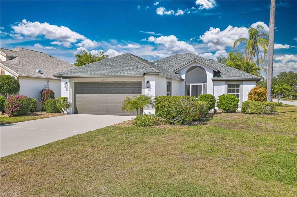 20844 Country Barn DR ESTERO, FL 33928