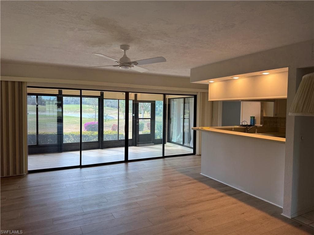 5870 Trailwinds DR 612 FORT MYERS, FL 33907