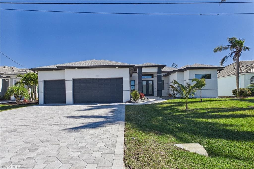 3121 SW 26th PL CAPE CORAL, FL 33914