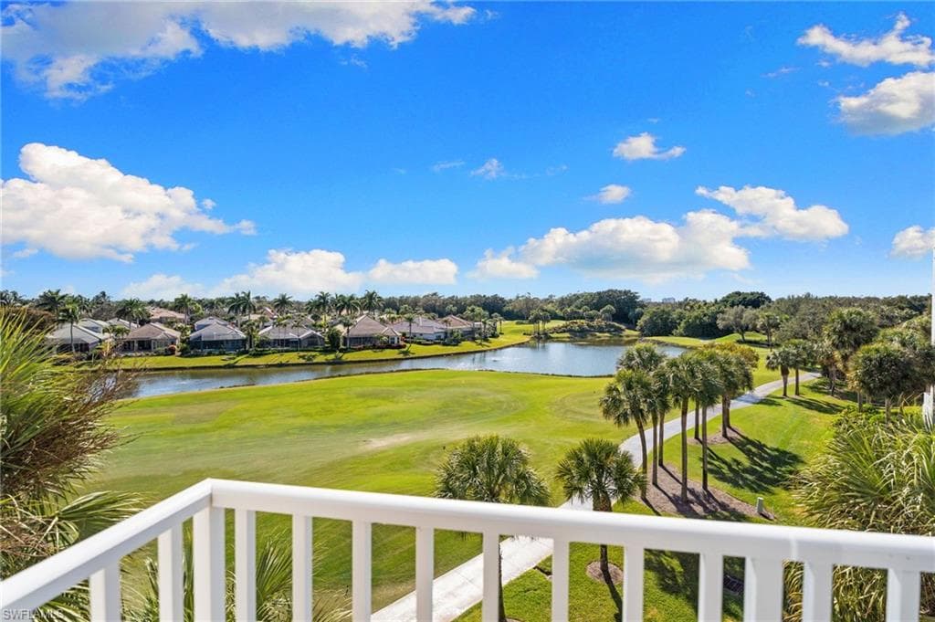 1530 Clermont DR 403 NAPLES, FL 34109