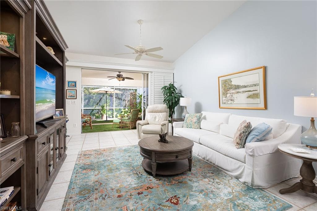 8069 San Vista CIR NAPLES, FL 34109