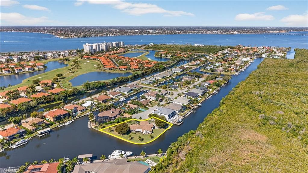 6824 Danah CT FORT MYERS, FL 33908