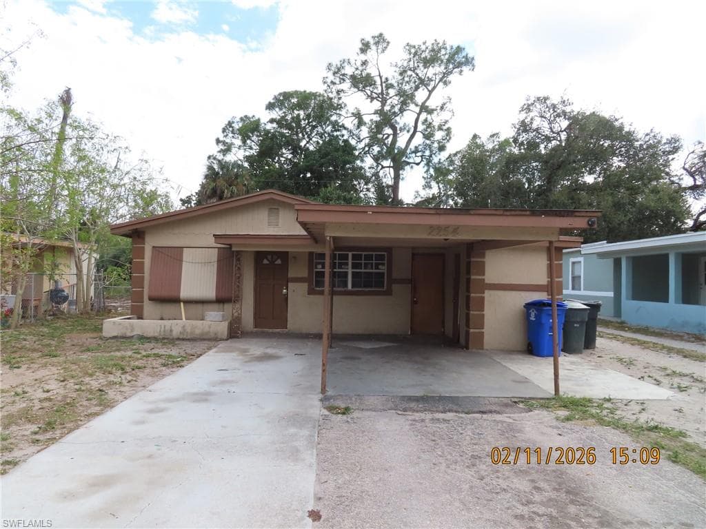 2254 Dora ST FORT MYERS, FL 33901
