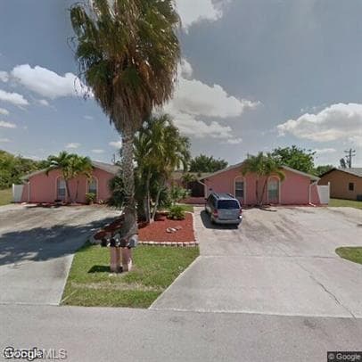 609 SE 23rd PL 4 CAPE CORAL, FL 33990