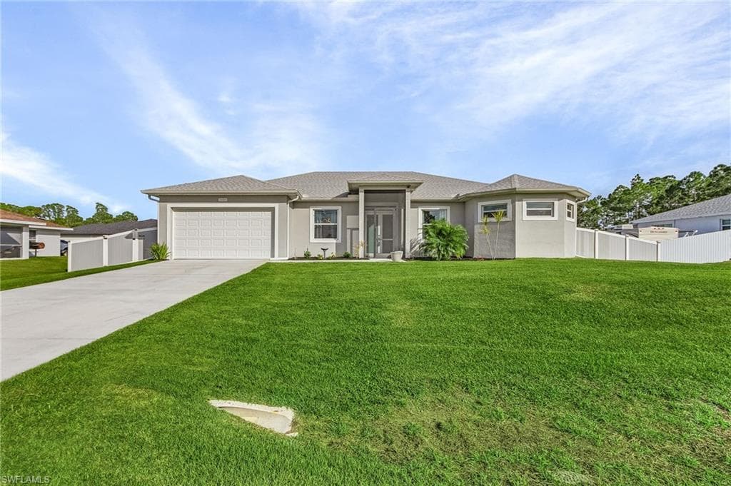 1020 Rush AVE LEHIGH ACRES, FL 33972