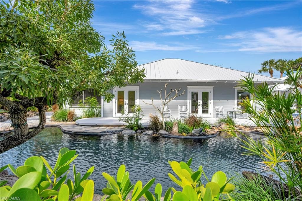 1375 Gordon DR NAPLES, FL 34102