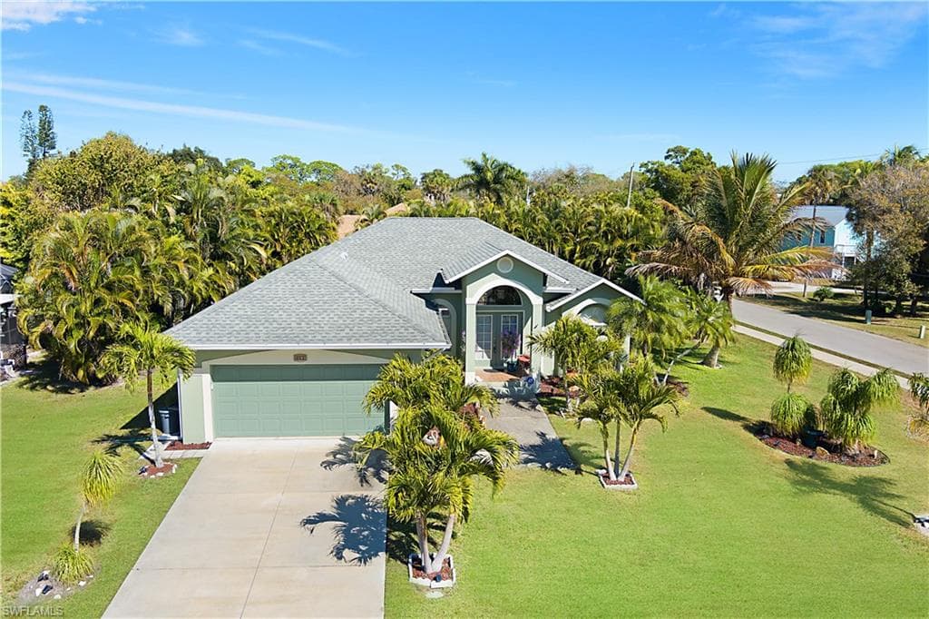 9877 Delaware ST BONITA SPRINGS, FL 34135