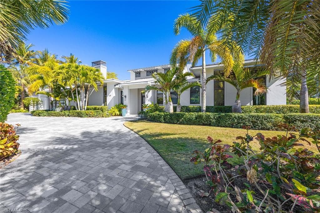 1300 Nautilus RD NAPLES, FL 34102