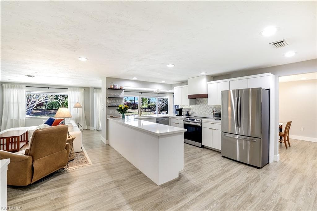 233 Shadowridge CT MARCO ISLAND, FL 34145