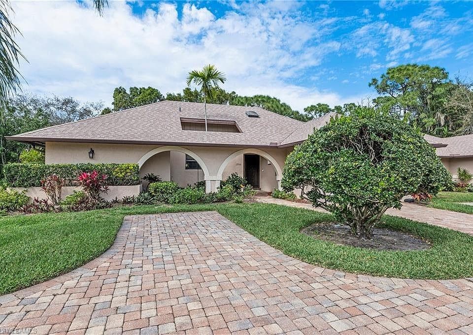 15500 Cedarwood LN NAPLES, FL 34110