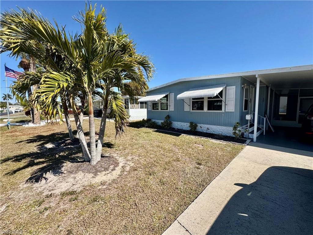 12 San Remo CIR NAPLES, FL 34112