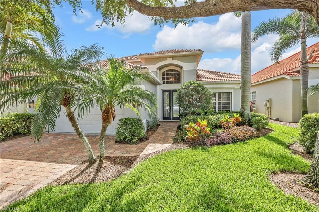 8924 Ventura WAY NAPLES, FL 34109