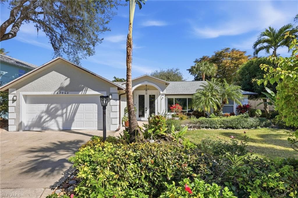 27242 High Seas LN BONITA SPRINGS, FL 34135