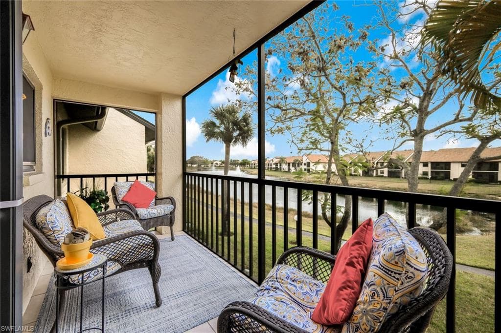 8475 Charter Club CIR 8 FORT MYERS, FL 33919