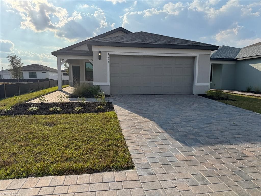 1024 Caloosa Breeze DR LABELLE, FL 33935