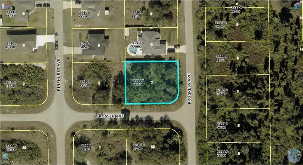 348 Progress AVE LEHIGH ACRES, FL 33974