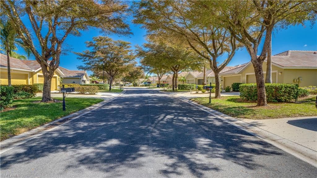 4725 Fairloop RUN LEHIGH ACRES, FL 33973