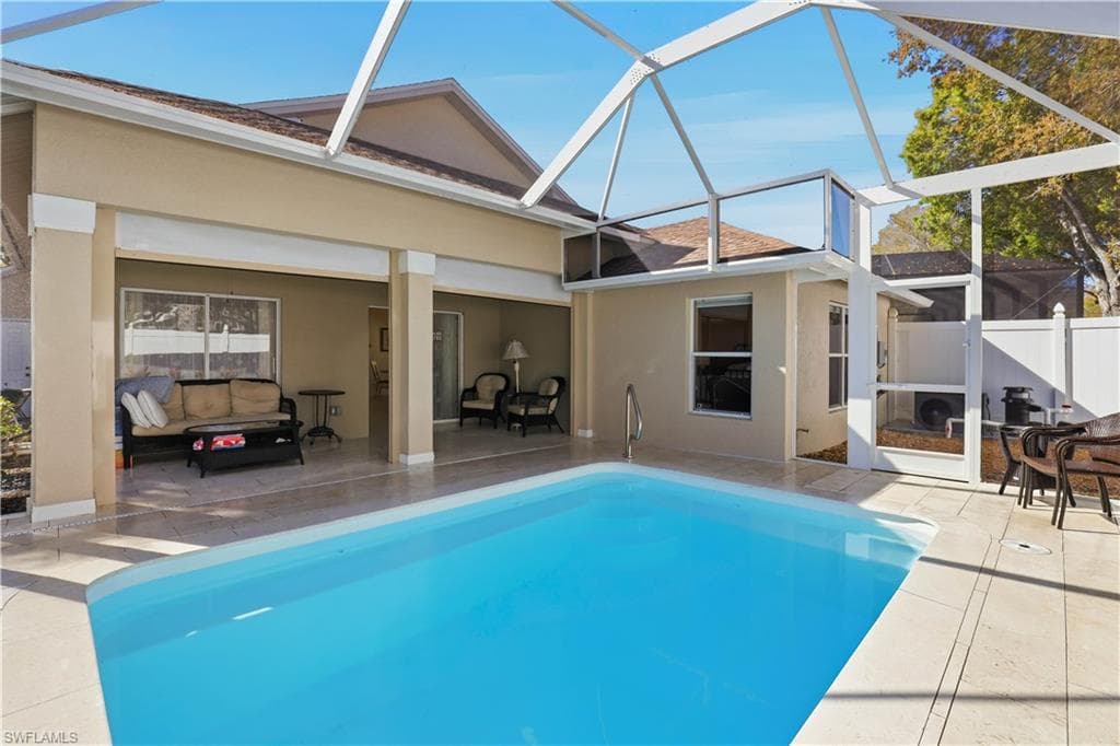 1087 Silverstrand DR NAPLES, FL 34110