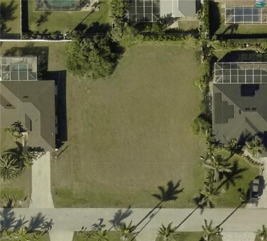 1729 SW 40th TER CAPE CORAL, FL 33914