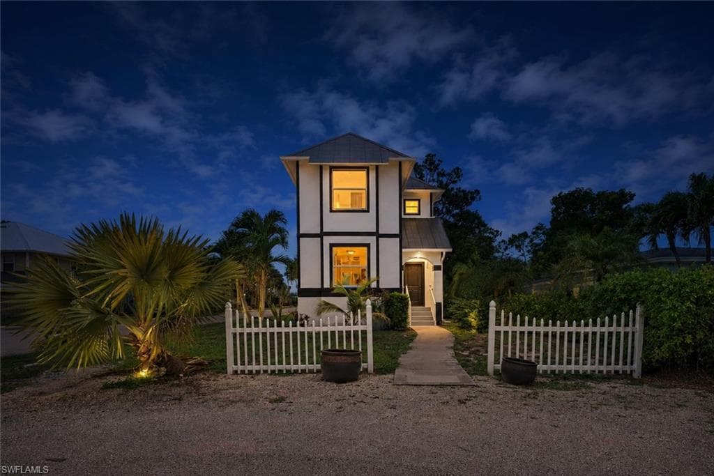 4011 Tarpon AVE BONITA SPRINGS, FL 34134