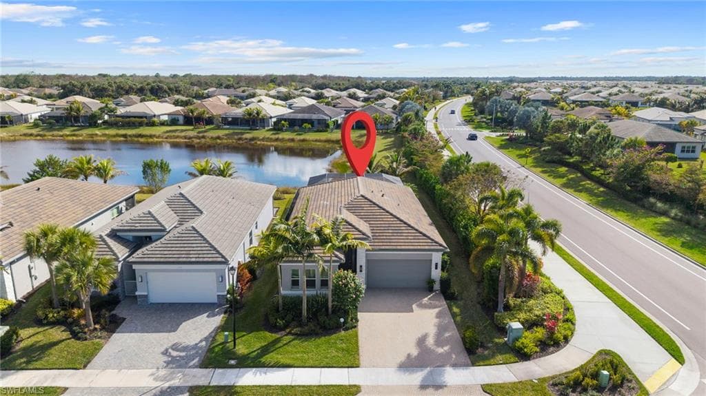 11555 Jacaranda DR NAPLES, FL 34120